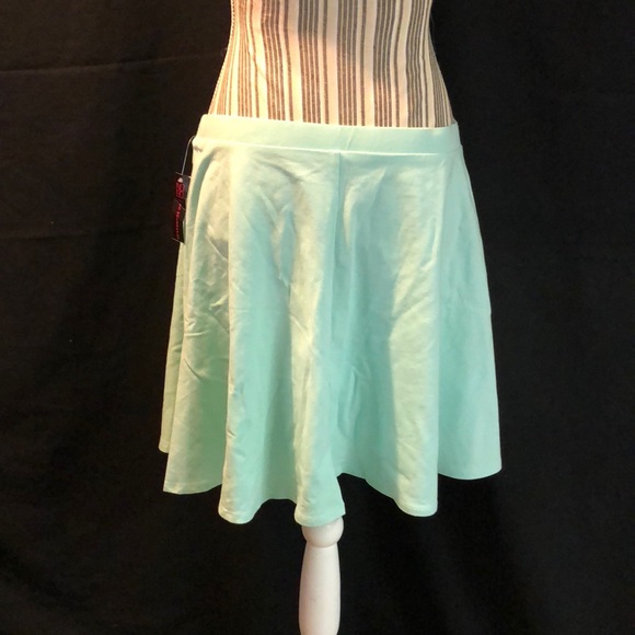 ๐ Light Blue Skirt - XL - No Boundaries - Picture 3 of 5